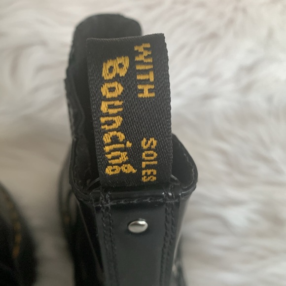 Dr. Martens 2976 Max Leather Platform Chelsea Boots | US 6 - Picture 9 of 11